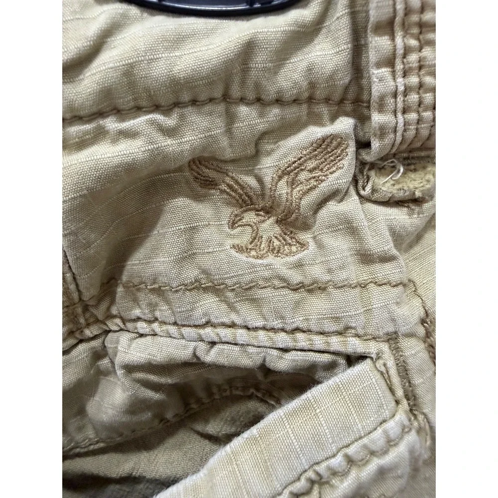 American Eagle Outfitters no holes